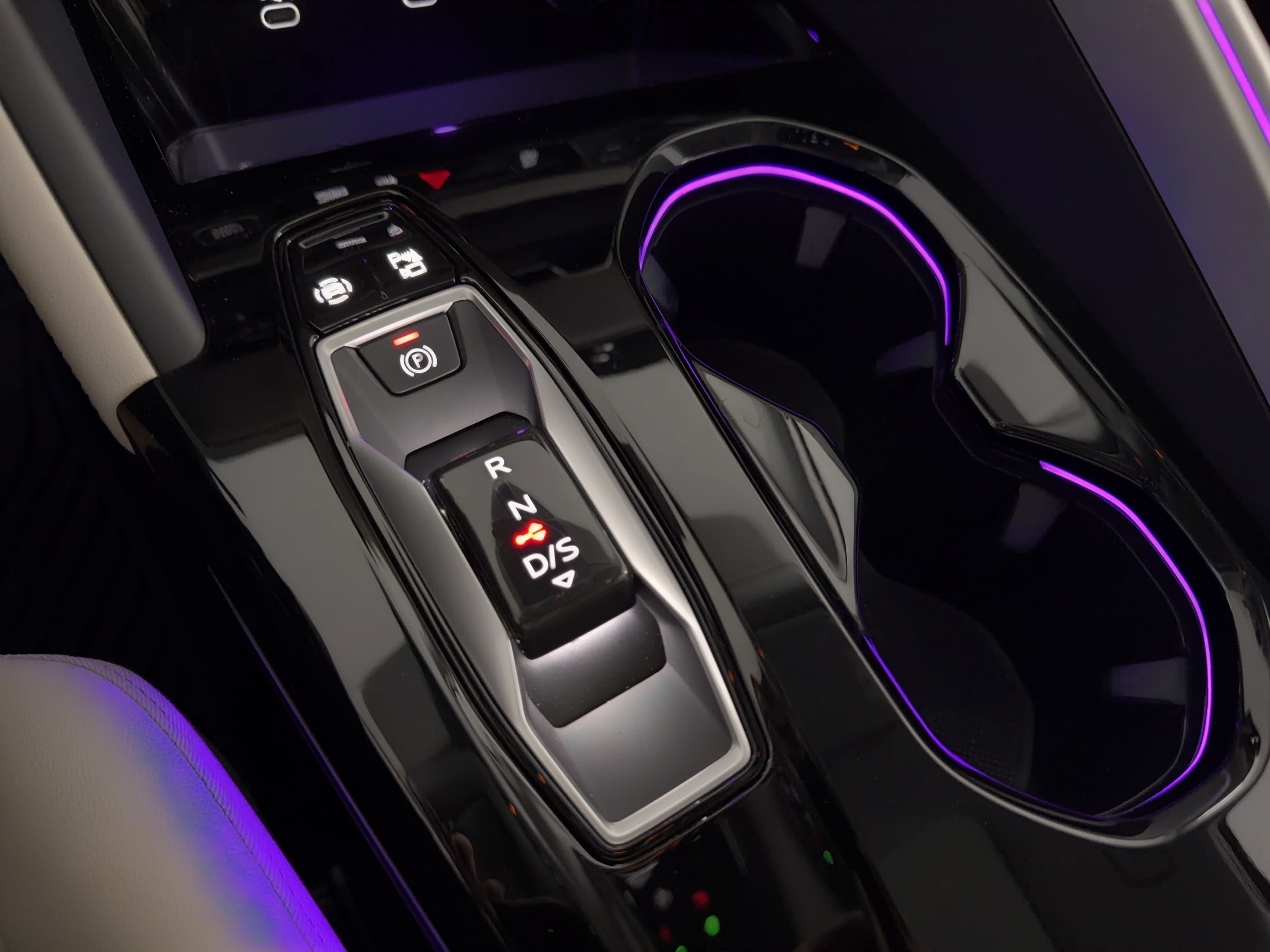 Used 2025 Audi Q5 Premium w/ Convenience Package image 25