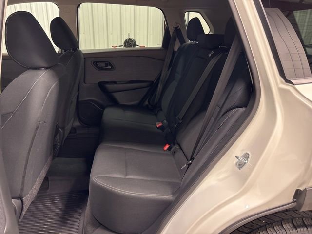 Used 2023 Nissan Rogue S AWD/4WD image 16