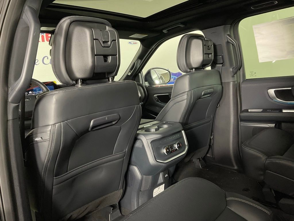 New 2026 Ford Expedition Platinum w/ Stealth Appearance Package image 15