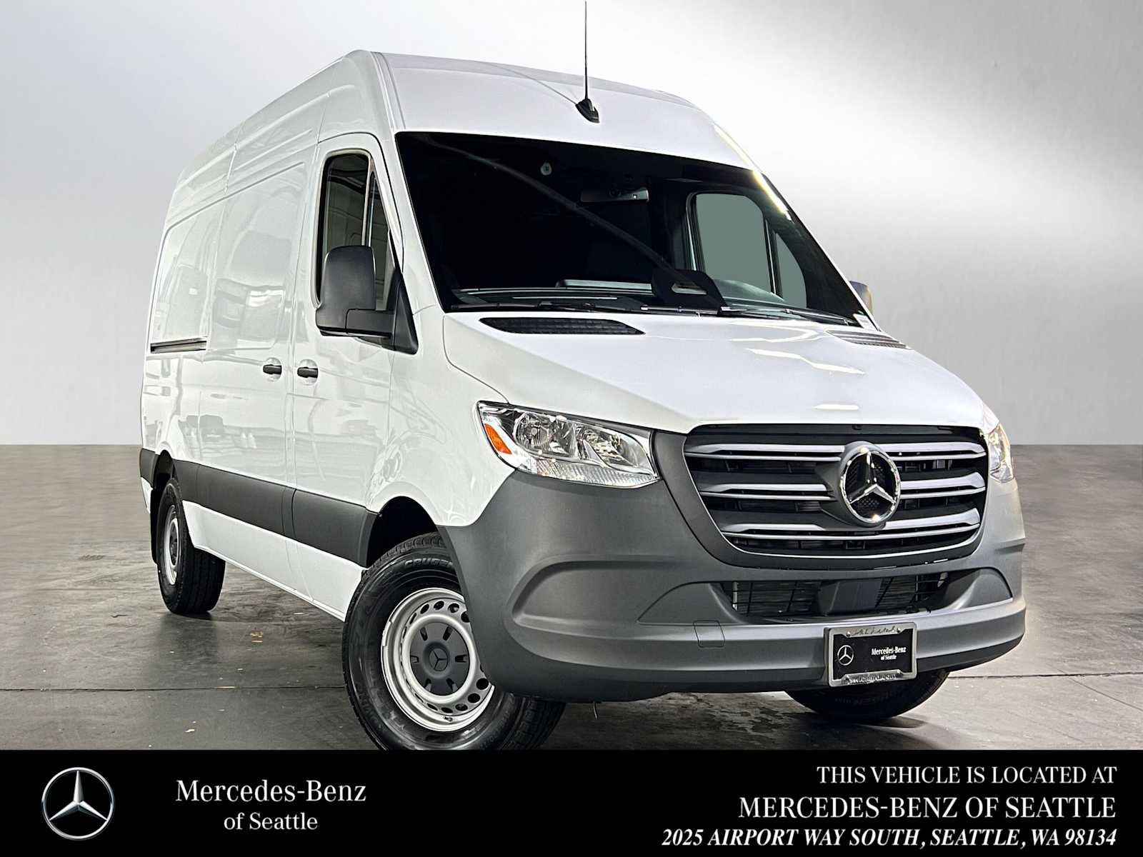Used 2025 Mercedes-Benz Sprinter 2500 image 1