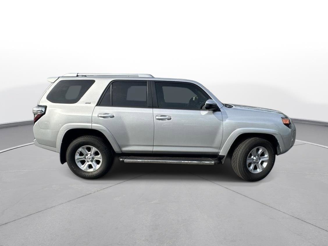 Used 2018 Toyota 4Runner SR5 image 5
