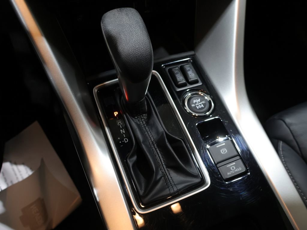 Used 2023 Mitsubishi Eclipse Cross SEL AWD/4WD image 31