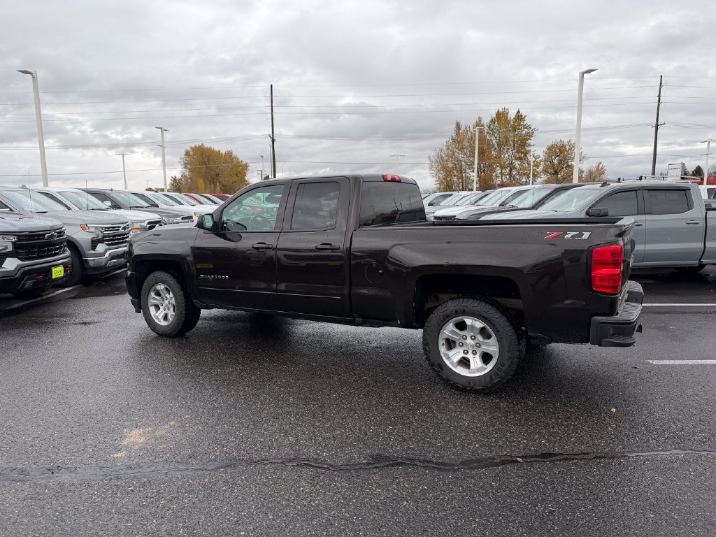 Used 2018 Chevrolet Silverado 1500 LT w/ All Star Edition AWD/4WD image 2