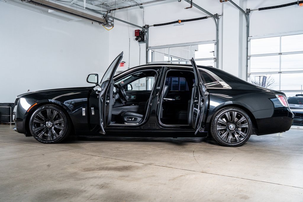 Used 2022 Rolls-Royce Ghost image 8