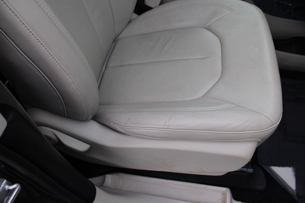 Used 2017 Chrysler Pacifica Touring-L image 21