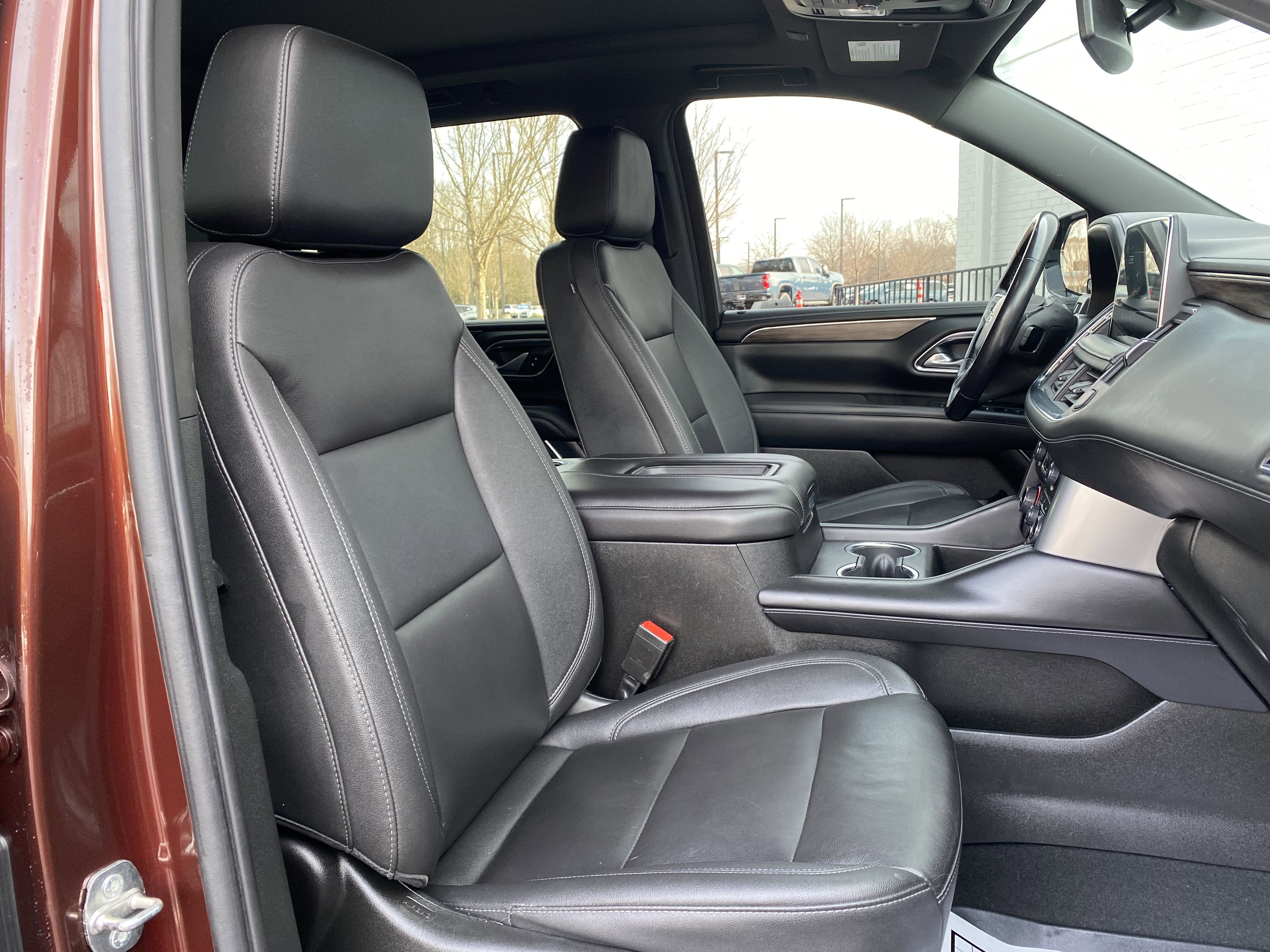 Used 2023 Chevrolet Suburban Z71 image 35