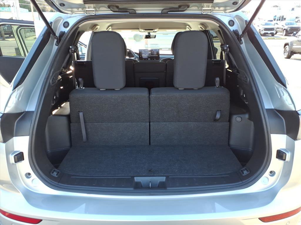 Used 2025 Mitsubishi Outlander ES image 13