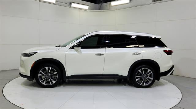 Used 2024 INFINITI QX60 Luxe w/ Vision Package FWD image 5