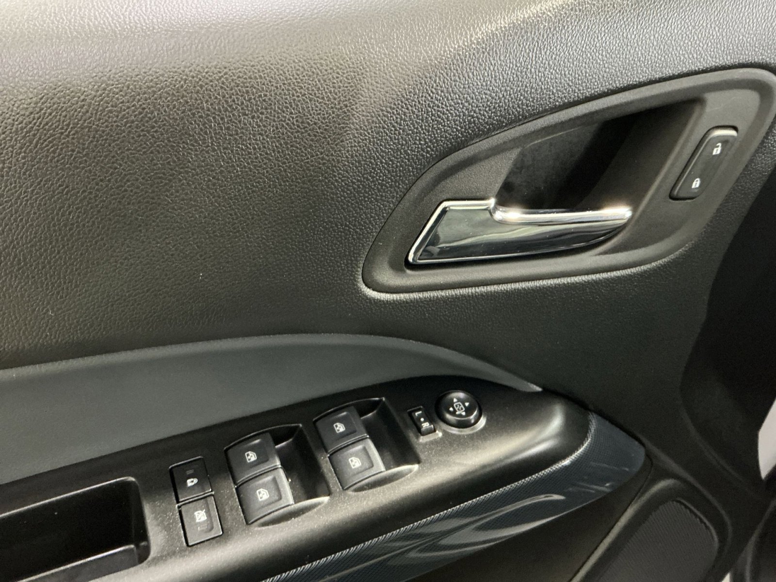 Used 2022 Chevrolet Colorado Z71 image 23