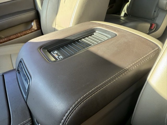 Used 2020 Chevrolet Suburban Premier image 31