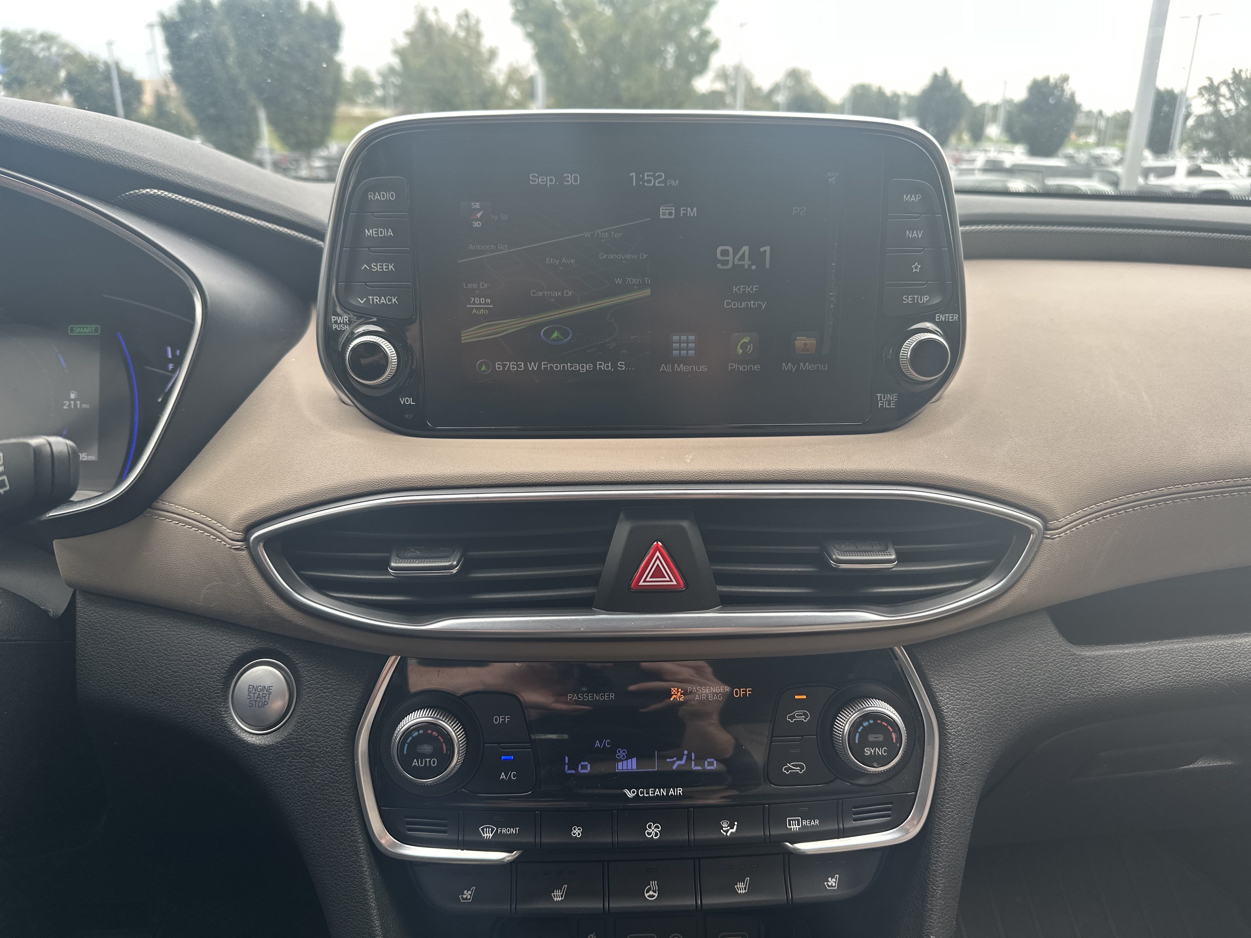 Used 2019 Hyundai Santa Fe AWD image 23