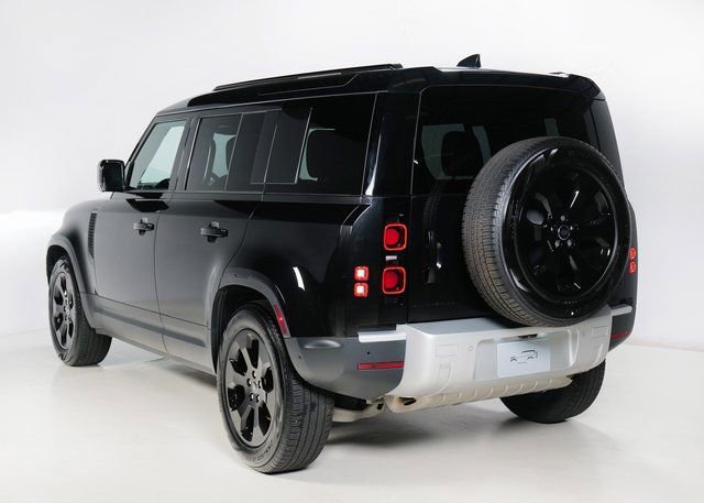 Used 2025 Land Rover Defender 110 S image 31