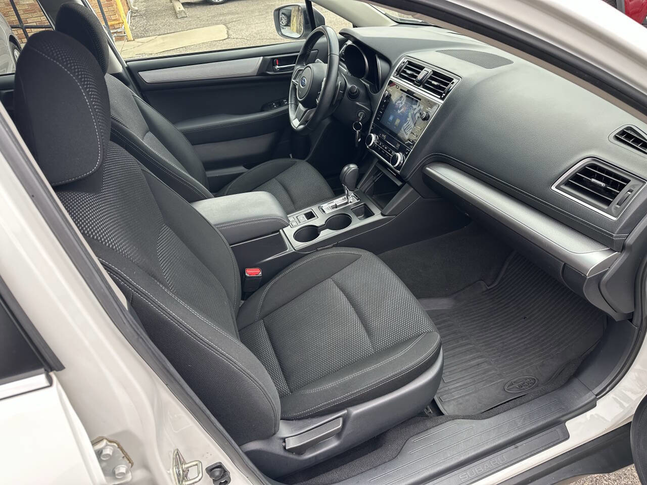 Used 2018 Subaru Outback 2.5i Premium AWD/4WD image 34