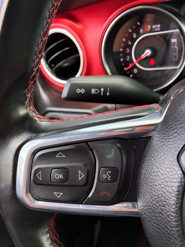 Used 2022 Jeep Wrangler Unlimited Rubicon AWD/4WD image 34