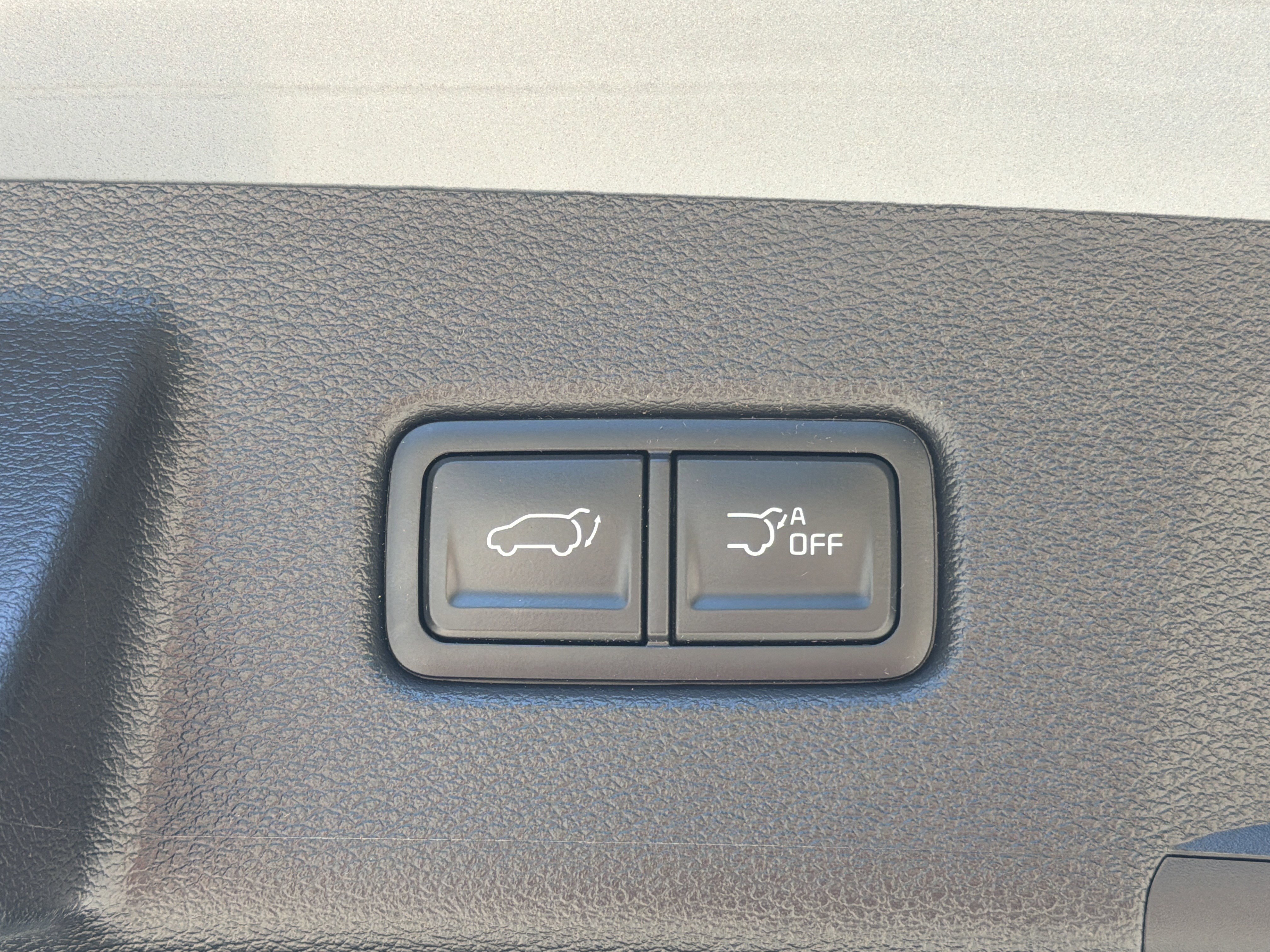 Used 2024 Kia Telluride EX w/ EX Captain's Chair Package AWD/4WD image 28