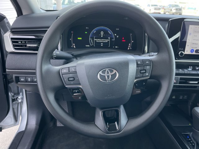 Used 2026 Toyota Camry LE FWD image 14