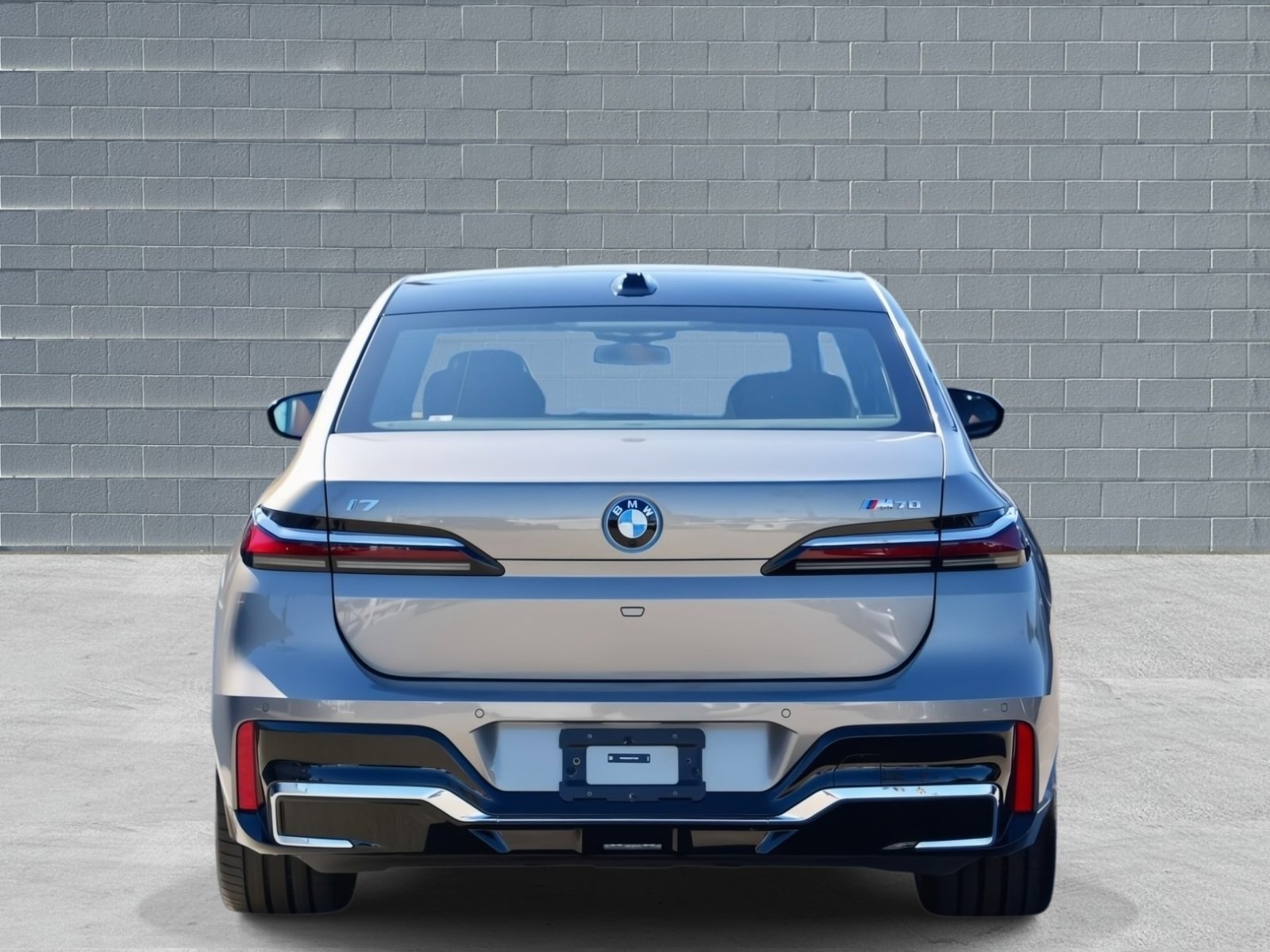 Certified 2024 BMW i7 M70 image 5