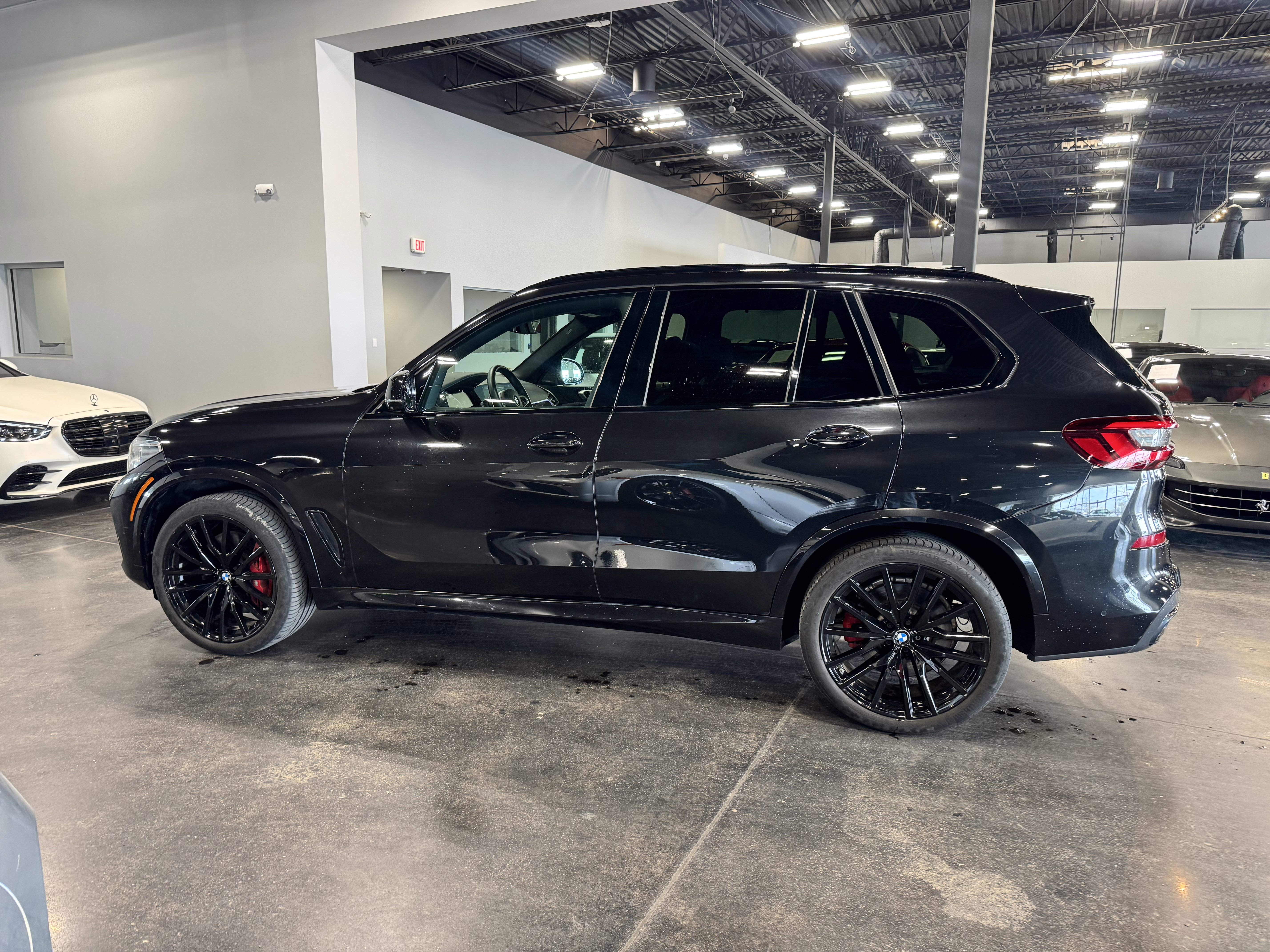 Used 2023 BMW X5 M50i w/ Executive Package image 25
