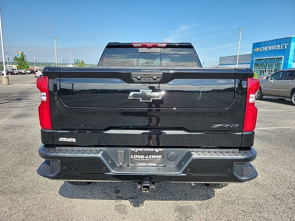 New 2026 Chevrolet Silverado 1500 ZR2 w/ Dark Appearance Package AWD/4WD image 6