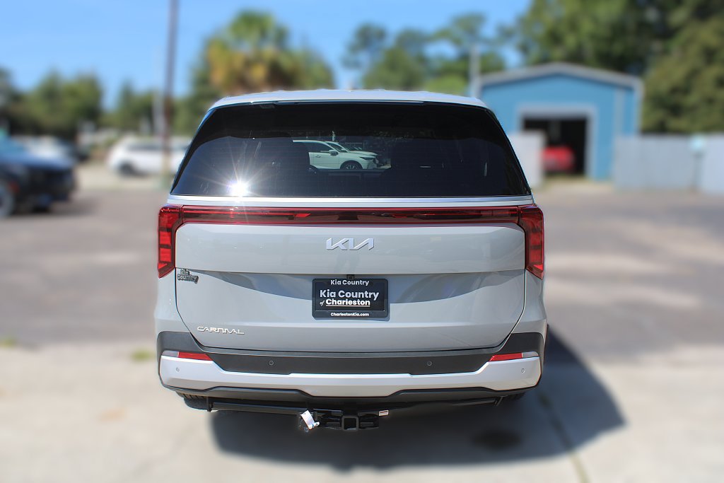 New 2027 Kia Carnival LX FWD image 11
