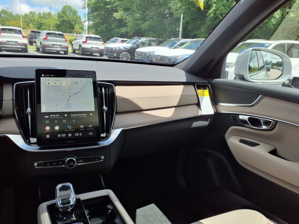 New 2025 Volvo XC90 B5 Plus w/ Protection Package Premier image 15