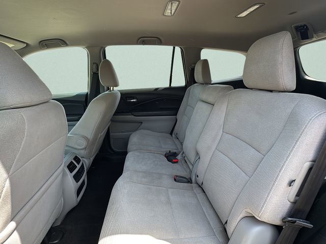 Used 2017 Honda Pilot EX image 11