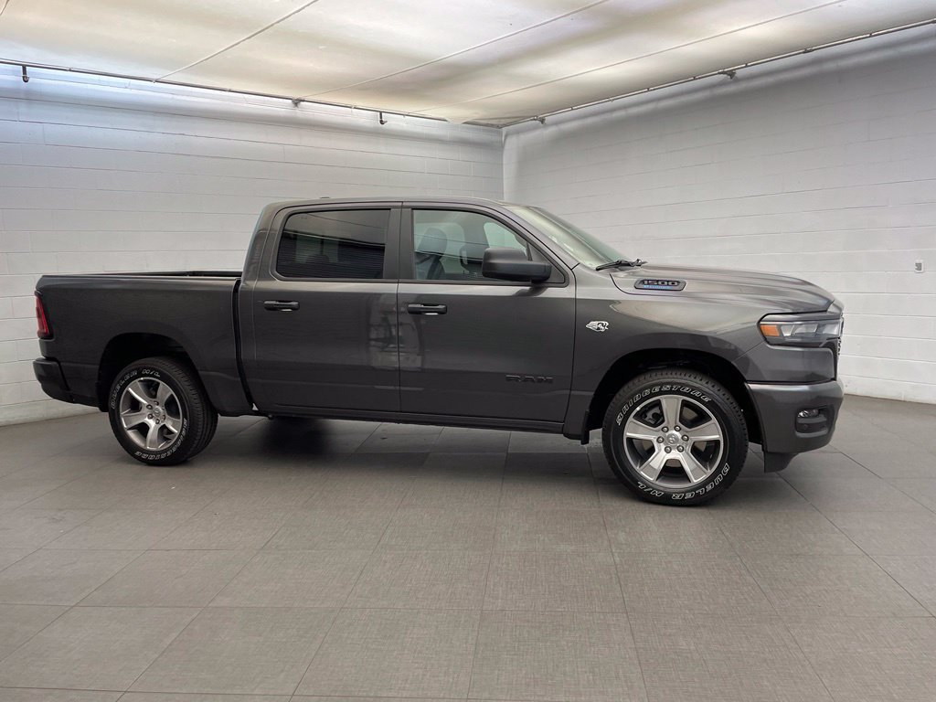 New 2026 RAM 1500 Express RWD image 2