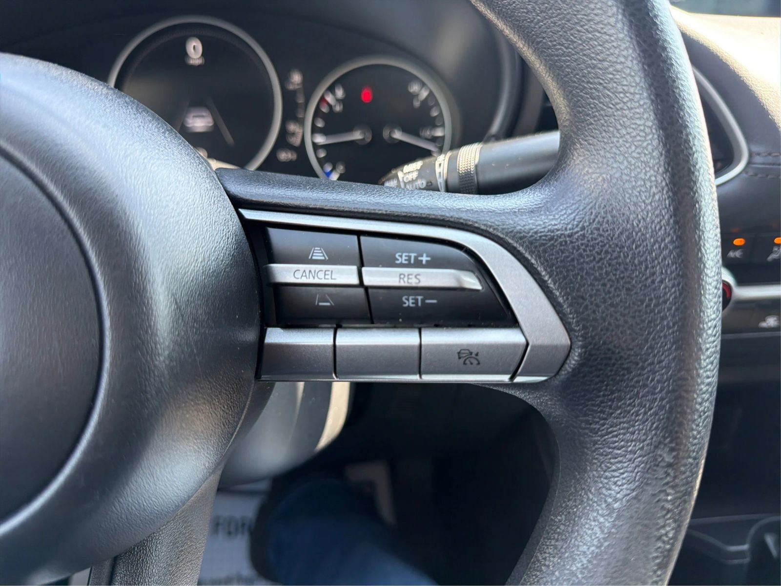 Used 2021 MAZDA MAZDA3 s image 30
