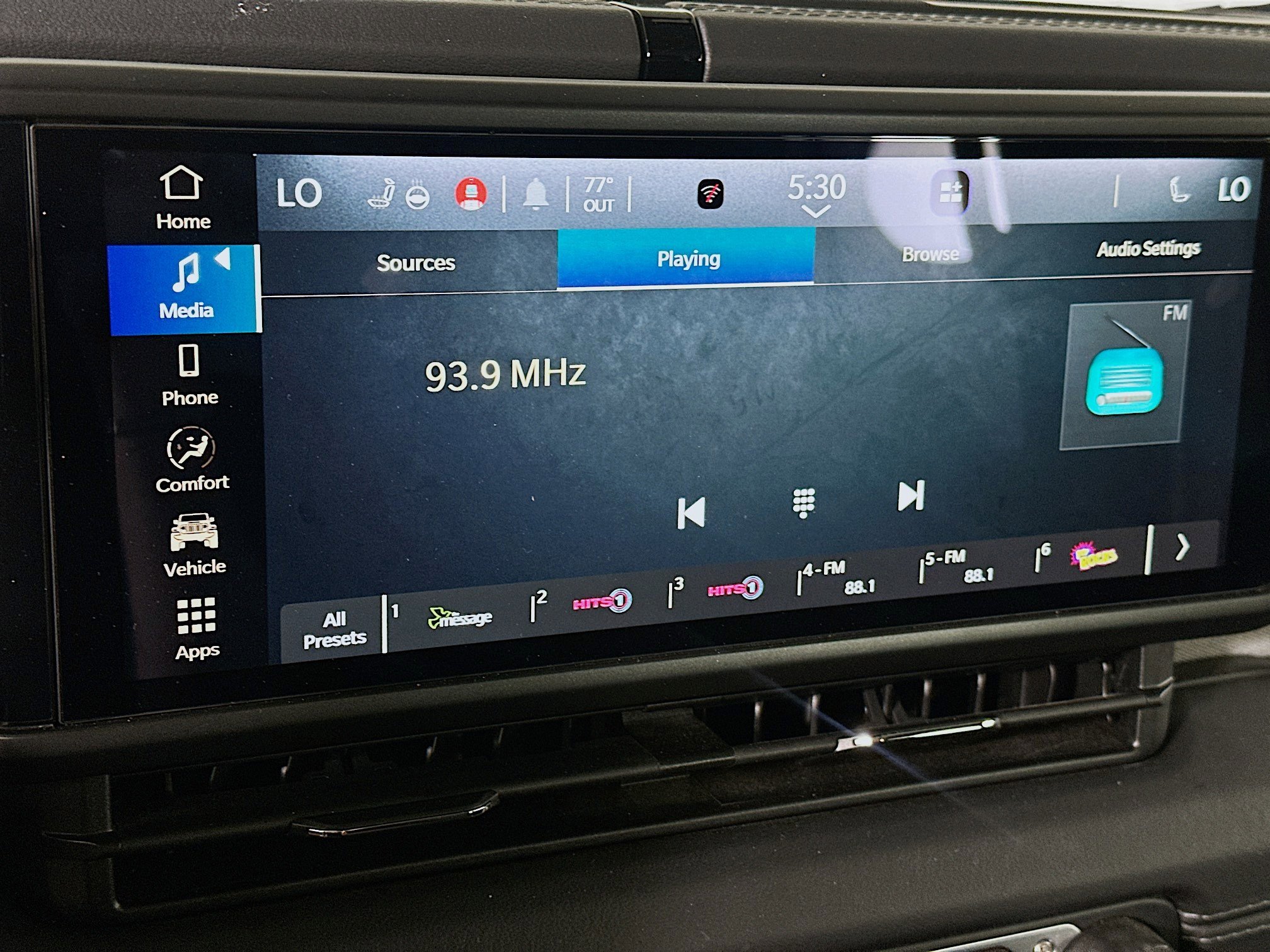 Used 2025 Jeep Wrangler Unlimited Sahara AWD/4WD image 19