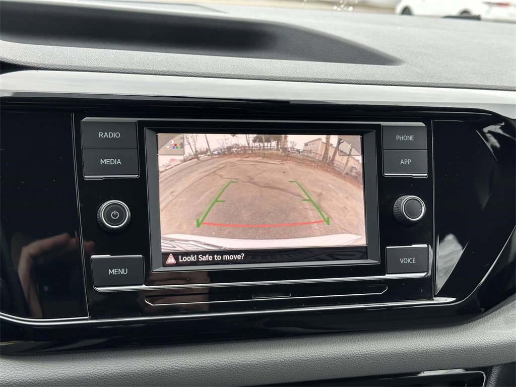 Used 2022 Volkswagen Taos S image 4