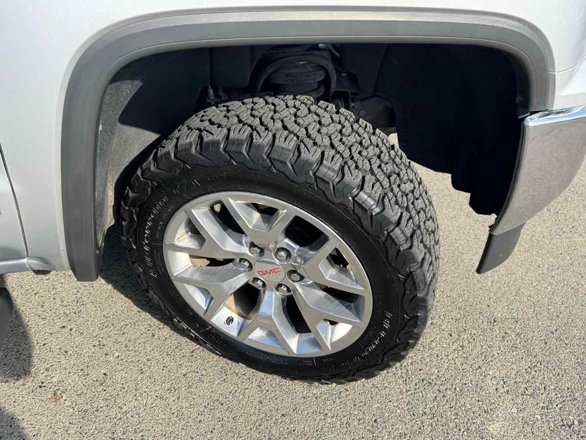 Used 2018 GMC Sierra 1500 SLT w/ SLT Premium Package image 40