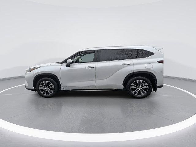 Certified 2026 Toyota Highlander XLE image 7