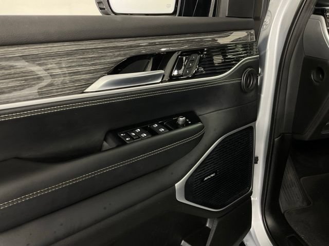 Used 2022 Jeep Wagoneer Series II w/ Rear Seat Video Group 1 AWD/4WD image 25