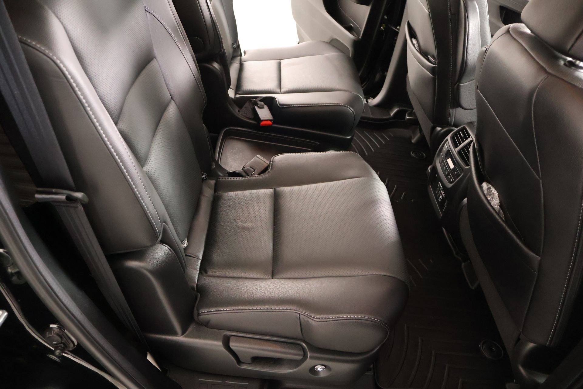 Used 2022 Honda Pilot Elite image 14