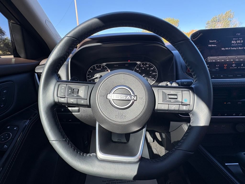 Used 2023 Nissan Rogue SL w/ SL Premium Package image 26