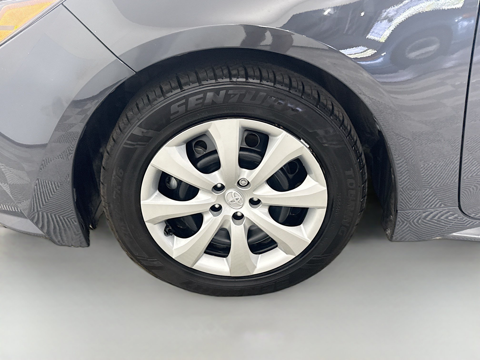 Used 2023 Toyota Corolla LE FWD image 37