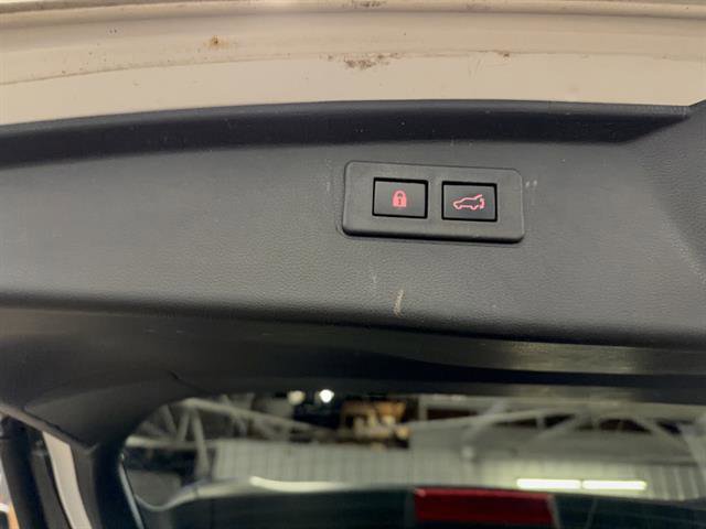Used 2022 Subaru Outback Limited image 17