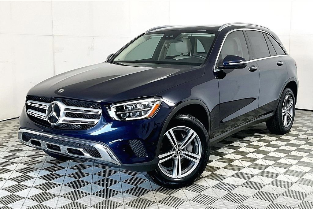 Used 2022 Mercedes-Benz GLC 300 w/ Premium Package Lite image 2