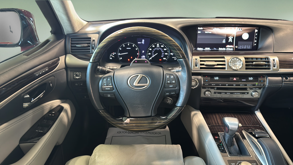 Used 2017 Lexus LS 460 L w/ Ultra Luxury Package AWD/4WD image 19