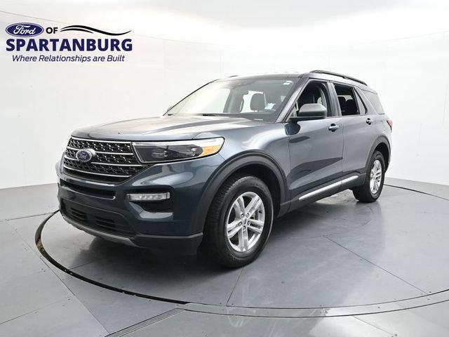 Used 2023 Ford Explorer XLT w/ Equipment Group 202A AWD/4WD image 3