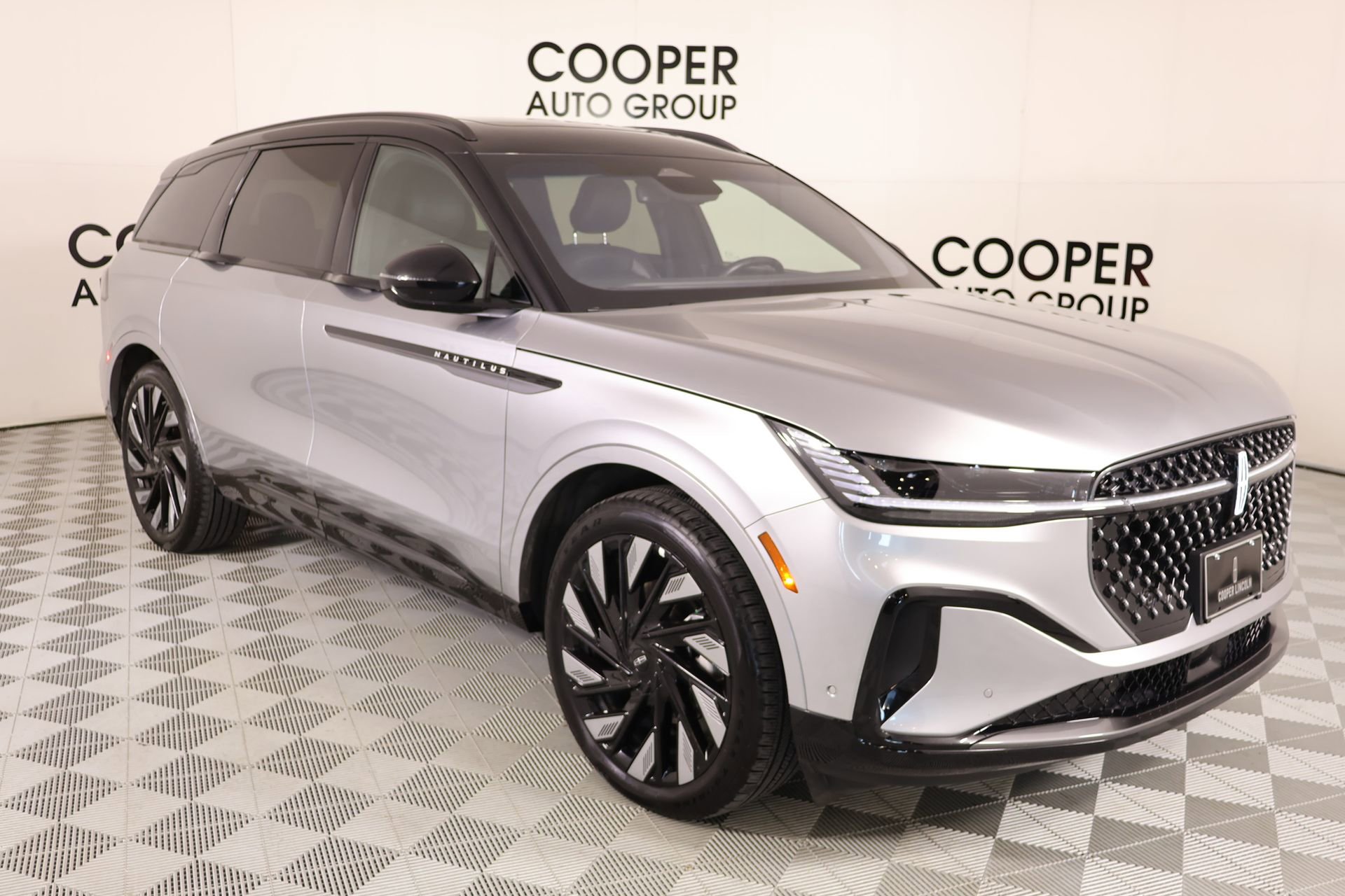 Used 2024 Lincoln Nautilus Reserve w/ Equipment Group 203A