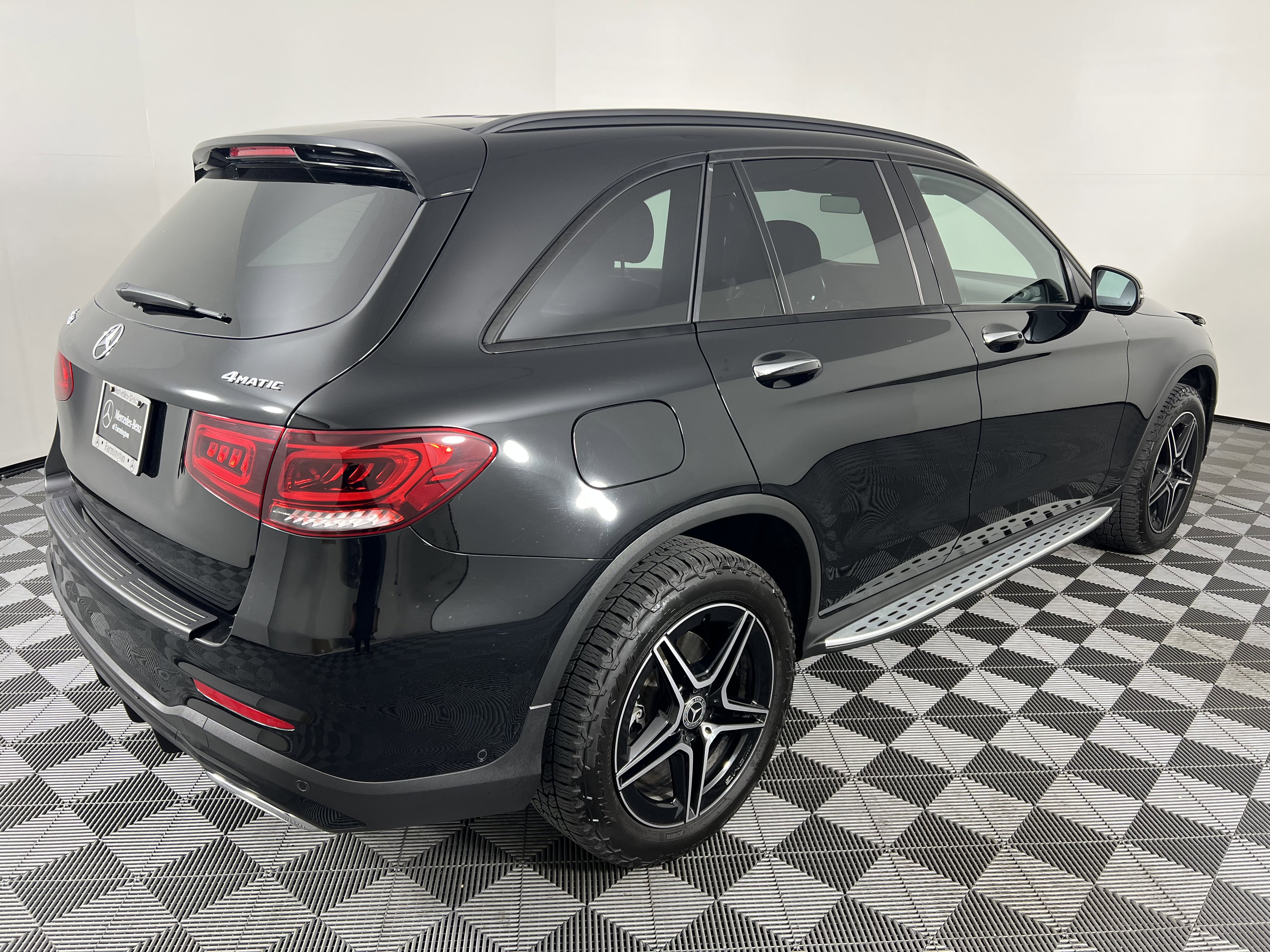 Used 2022 Mercedes-Benz GLC 300 4MATIC image 13