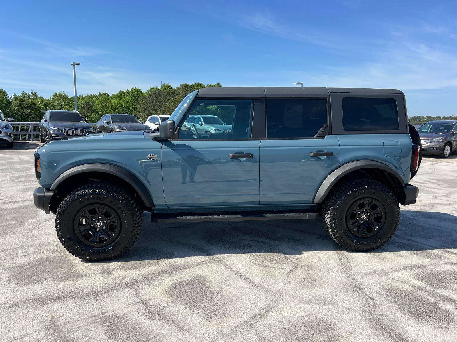 Used 2023 Ford Bronco Wildtrak image 8