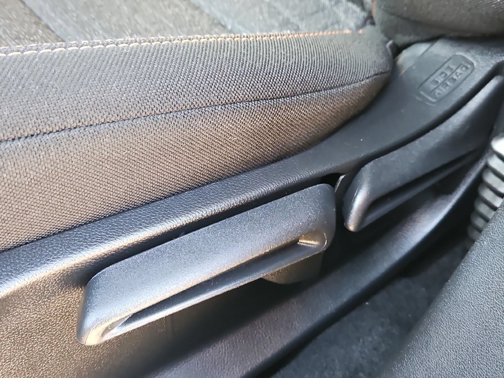 Used 2025 Honda HR-V Sport image 14