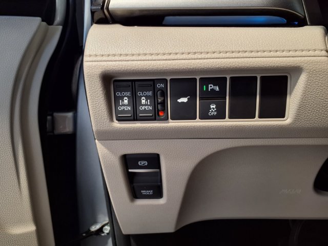 Certified 2025 Honda Odyssey Touring image 15