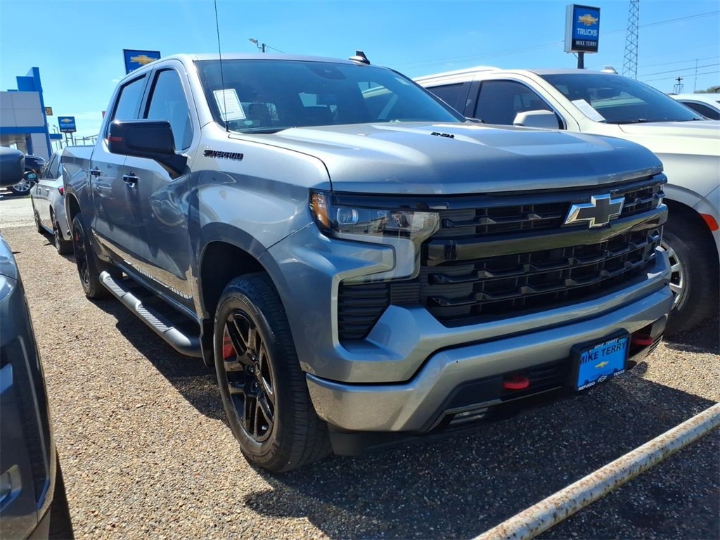 Used 2023 Chevrolet Silverado 1500 RST w/ Redline Edition image 4