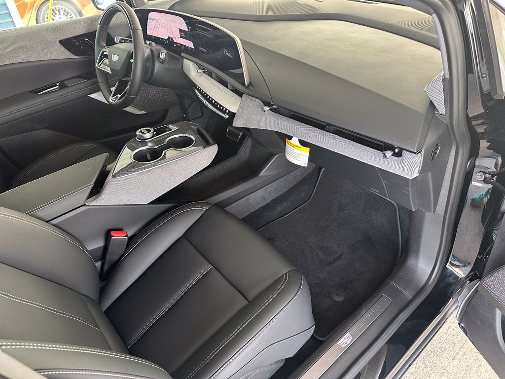 New 2026 Cadillac Optiq Luxury 1 RWD image 35