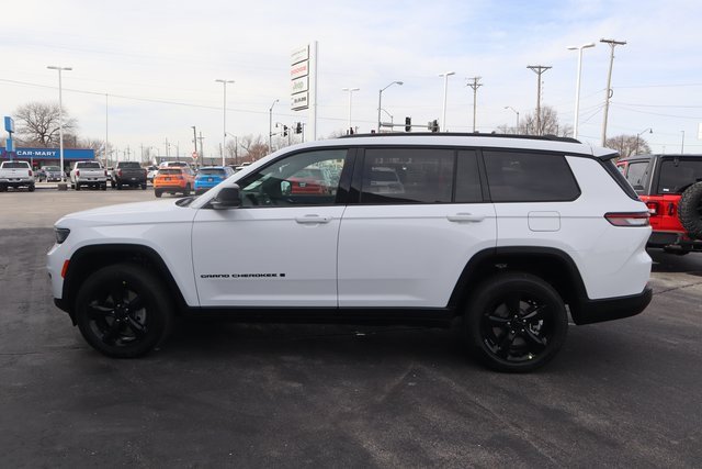 New 2025 Jeep Grand Cherokee L Altitude image 22