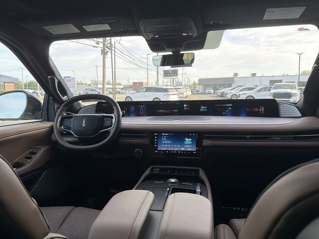 New 2025 Lincoln Navigator Black Label AWD/4WD image 10