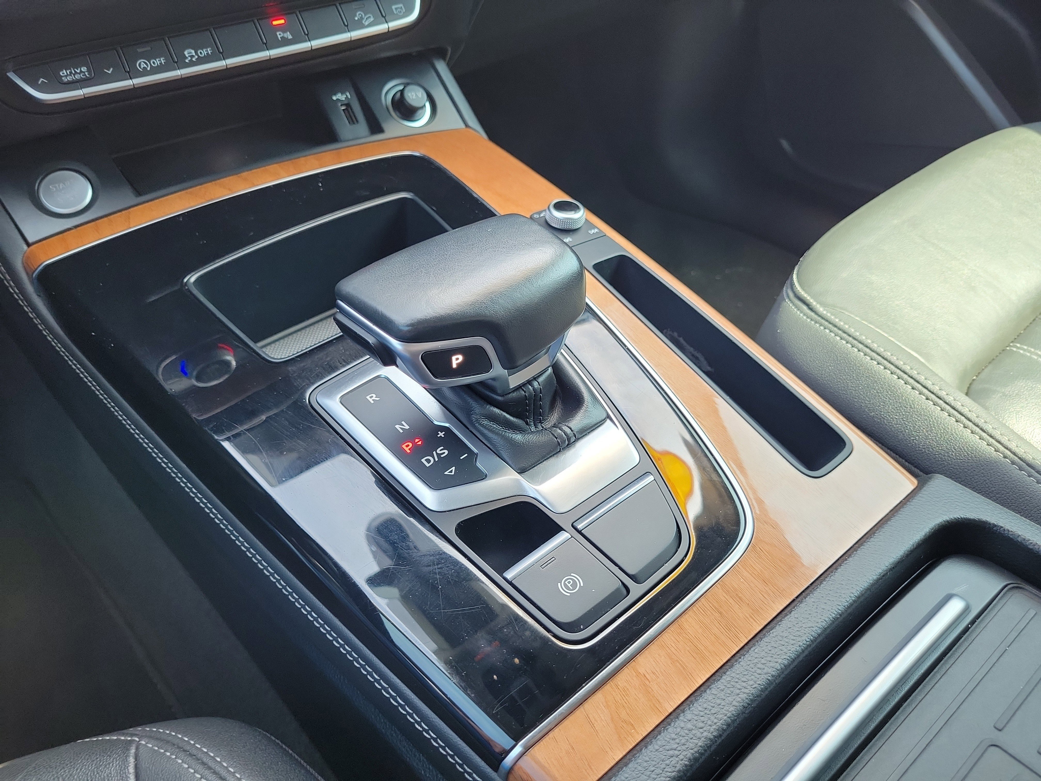 Used 2021 Audi Q5 Premium Plus image 31